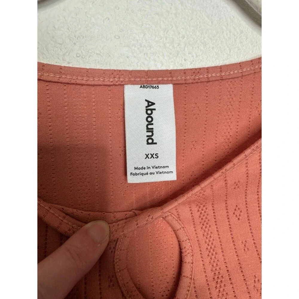 Abound Sz XXS Ribbed Knit Keyhole Top Pink Long Sleeve Round Neckline Cotton